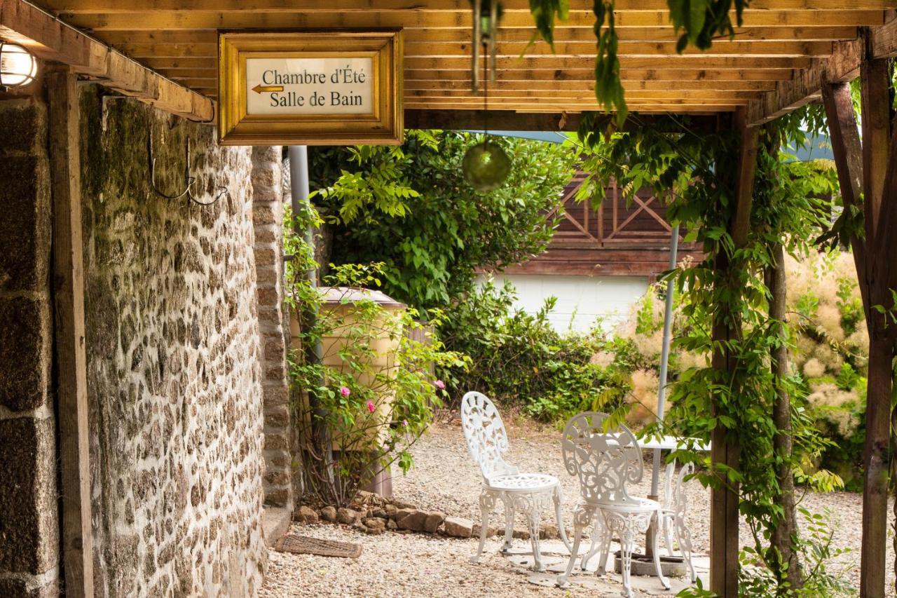 Les Quatre Siecles Bed & Breakfast Herce Exterior photo
