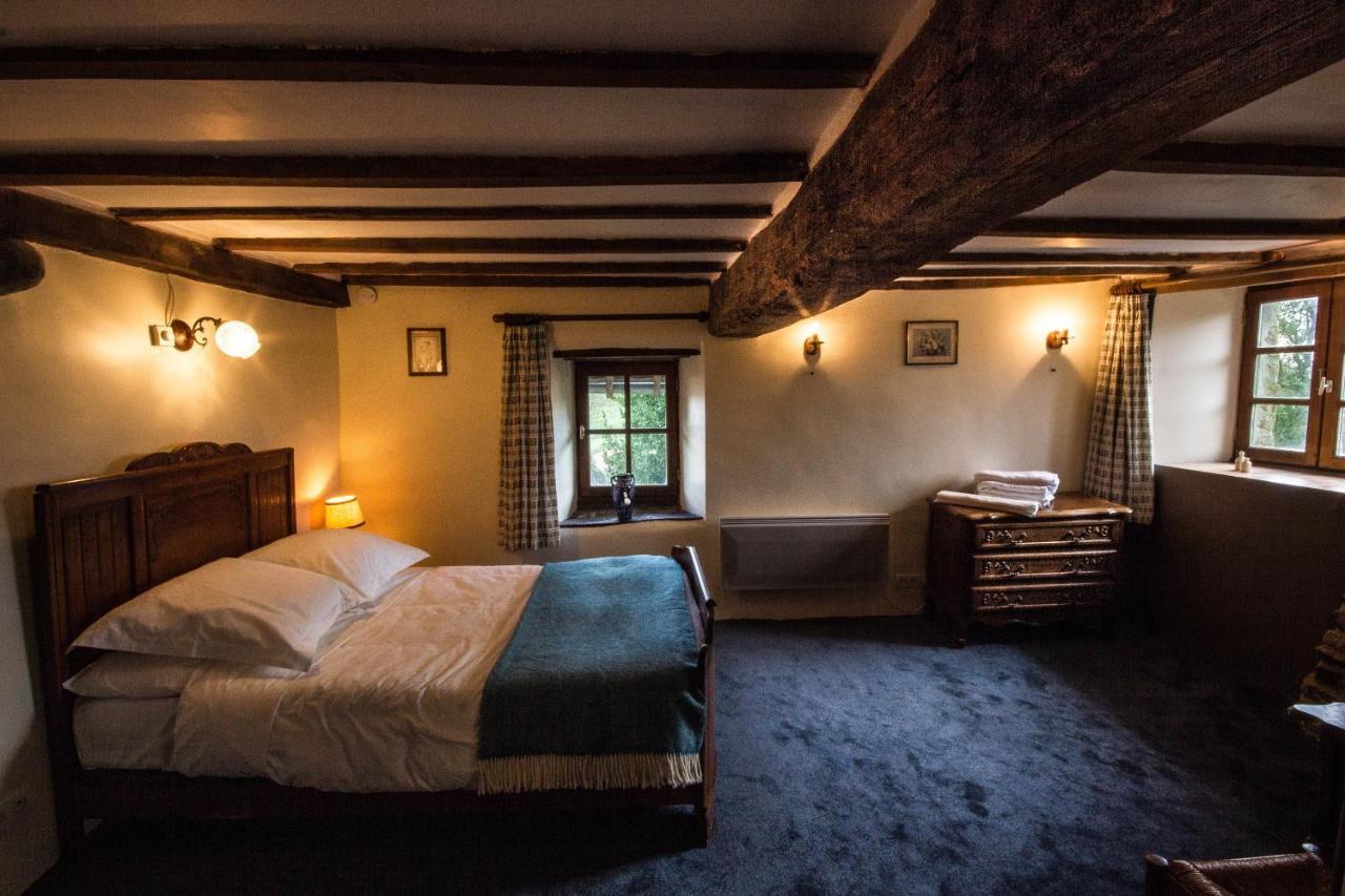 Les Quatre Siecles Bed & Breakfast Herce Exterior photo